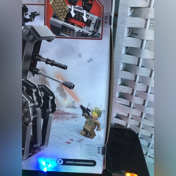 Lego Star Wars 1st Order Heavy Scout Walker 75177 New with Slight Dents - Picture 9 of 14